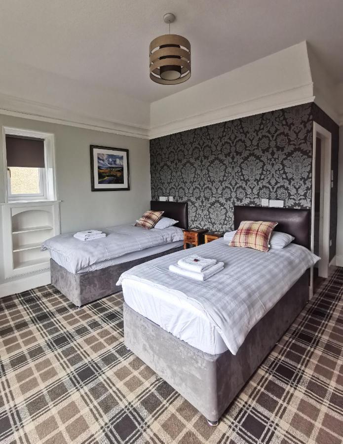 קלנדר The Knowe Guest House מראה חיצוני תמונה