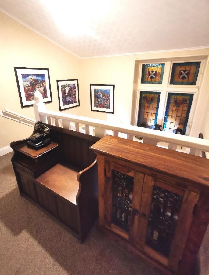 קלנדר The Knowe Guest House מראה חיצוני תמונה