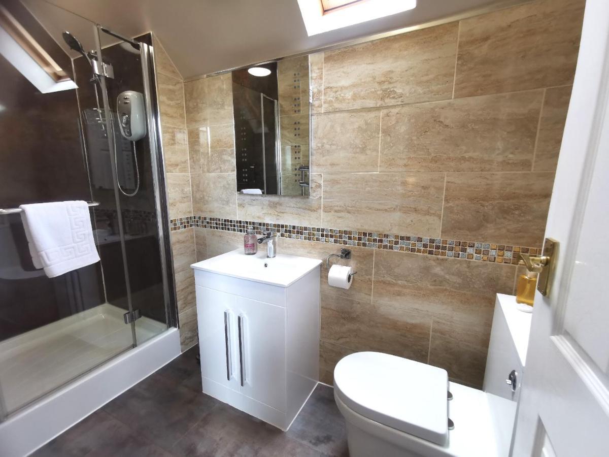 קלנדר The Knowe Guest House מראה חיצוני תמונה