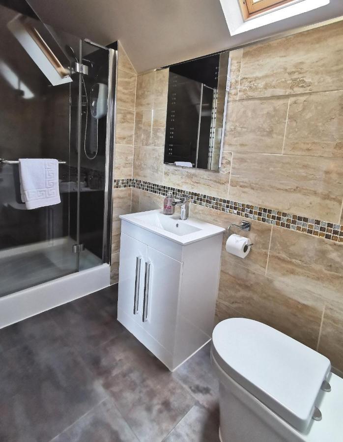 קלנדר The Knowe Guest House מראה חיצוני תמונה