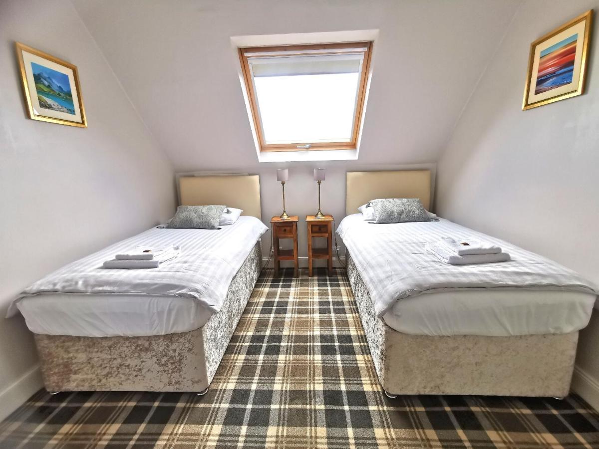 קלנדר The Knowe Guest House מראה חיצוני תמונה