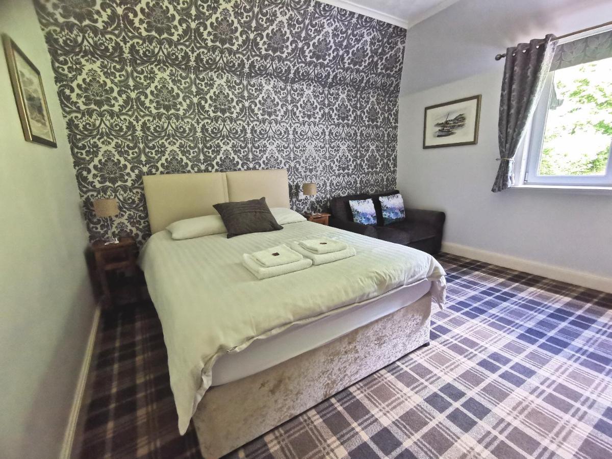 קלנדר The Knowe Guest House מראה חיצוני תמונה