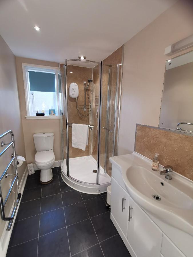 קלנדר The Knowe Guest House מראה חיצוני תמונה