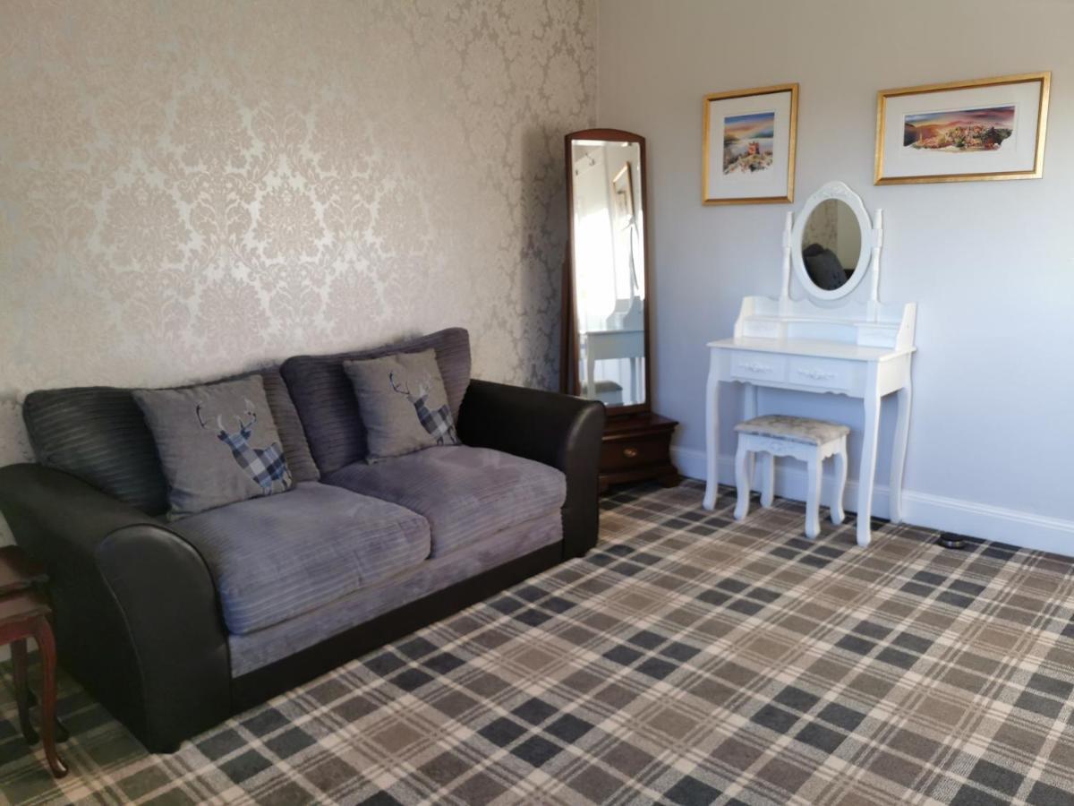 קלנדר The Knowe Guest House מראה חיצוני תמונה